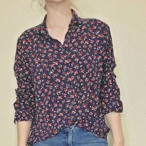 Beach Lunch Lounge L navy blue floral buttonup top